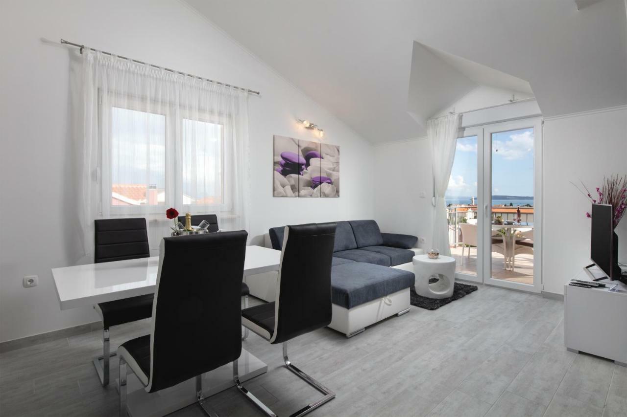 Villa Apartments Kordic Kaštela Екстериор снимка