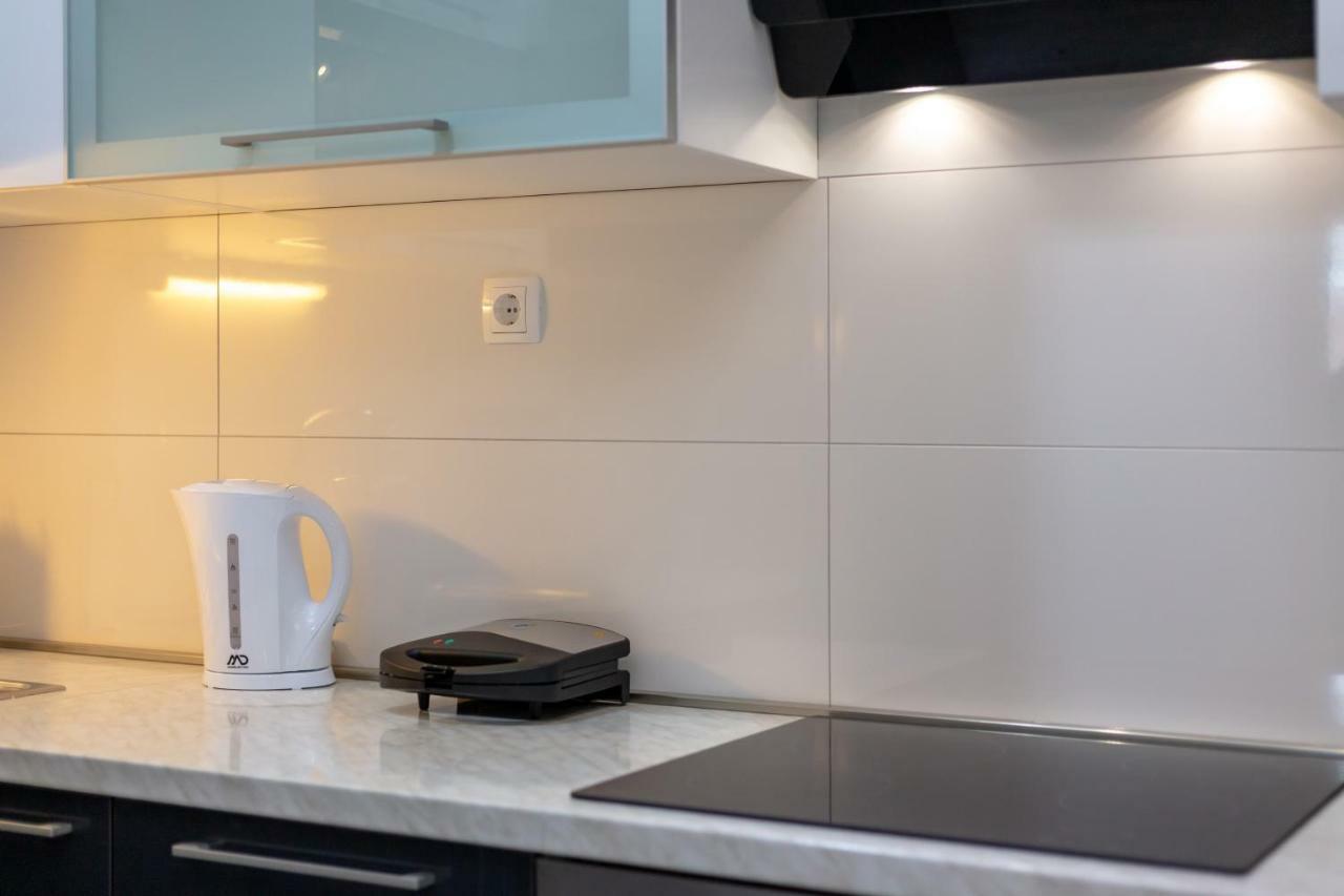Villa Apartments Kordic Kaštela Екстериор снимка