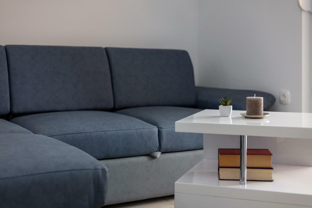 Villa Apartments Kordic Kaštela Екстериор снимка